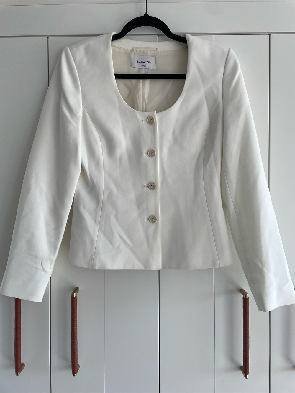 Babaton White Scoop-Neck Button Front Blazer